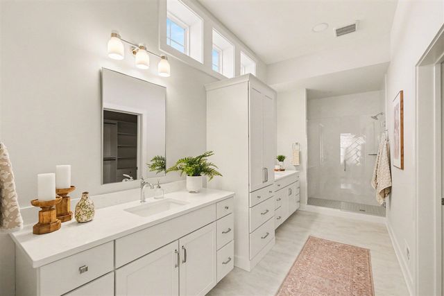 4692 Knapp Bluff Drive, Grand Rapids, MI 49525