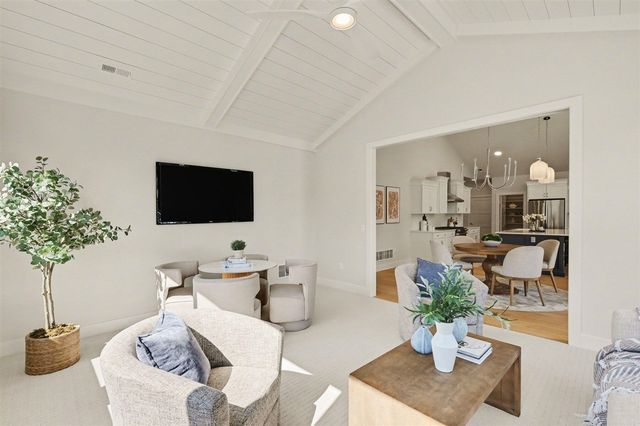 4692 Knapp Bluff Drive, Grand Rapids, MI 49525