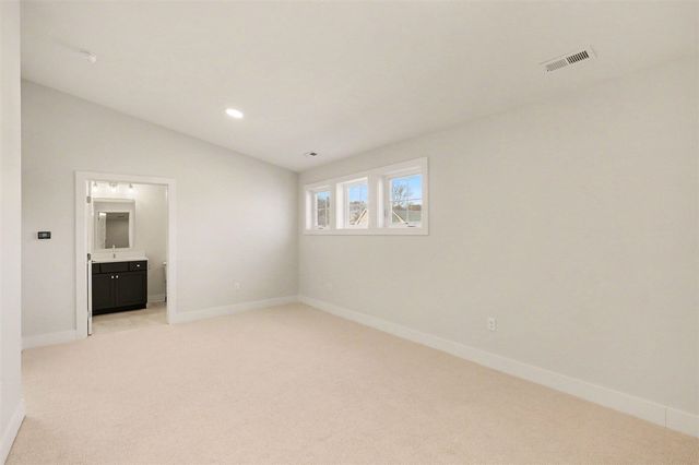 4692 Knapp Bluff Drive, Grand Rapids, MI 49525