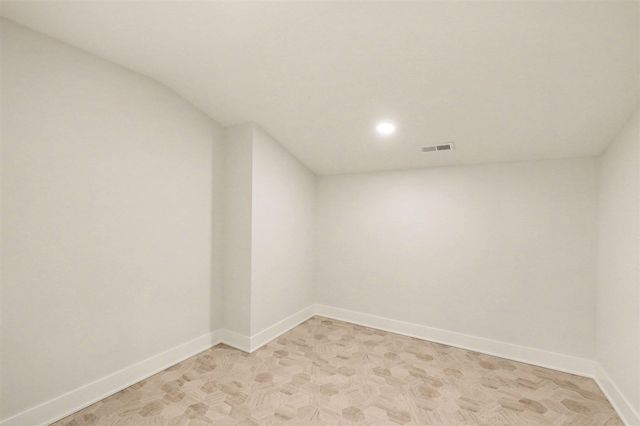 4692 Knapp Bluff Drive, Grand Rapids, MI 49525