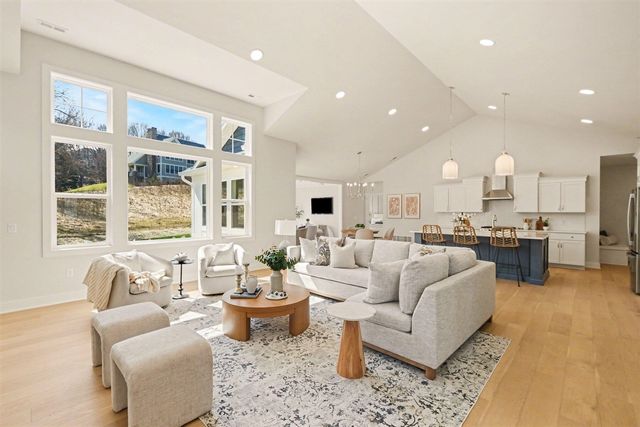 4692 Knapp Bluff Drive, Grand Rapids, MI 49525