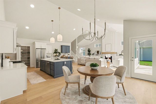 4692 Knapp Bluff Drive, Grand Rapids, MI 49525