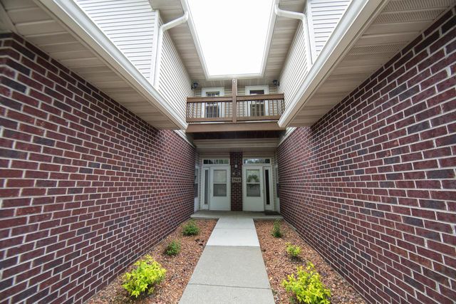 7949 S Scepter DRIVE #3, Franklin, WI 53132