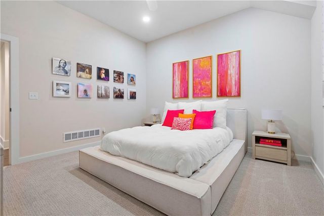 17024 King Street, Overland Park, KS 66221