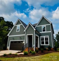 2530 Elkwood Circle, Charlotte, NC 28205