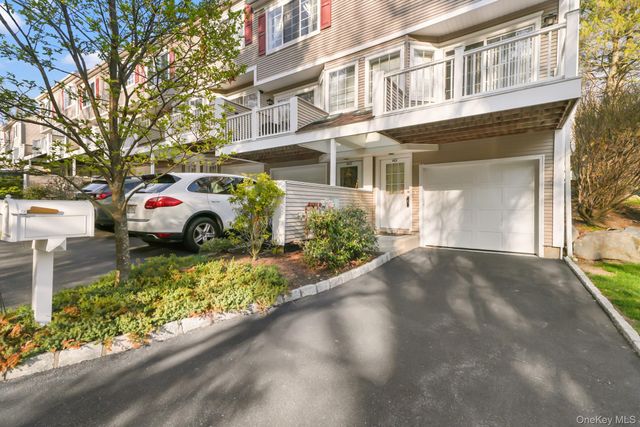 401 Park Ridge Lane, White Plains, NY 10603