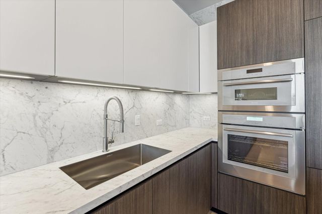 1711 Allen Parkway 2605, Houston, TX 77019