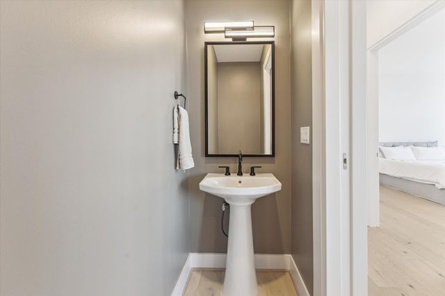 1711 Allen Parkway 2605, Houston, TX 77019