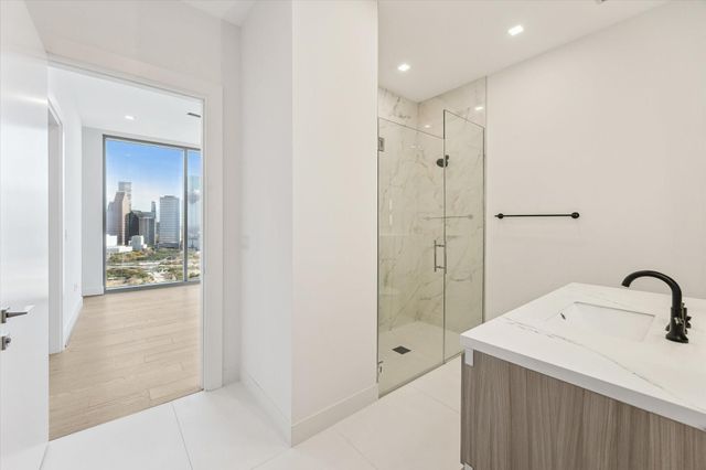 1711 Allen Parkway 2605, Houston, TX 77019