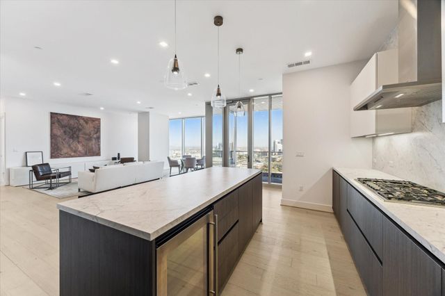 1711 Allen Parkway 2605, Houston, TX 77019