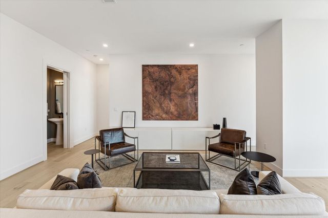 1711 Allen Parkway 2605, Houston, TX 77019