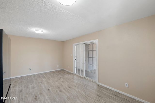 4613 W SUNNYSIDE Avenue, Glendale, AZ 85304