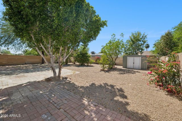 4613 W SUNNYSIDE Avenue, Glendale, AZ 85304