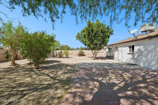 4613 W SUNNYSIDE Avenue, Glendale, AZ 85304