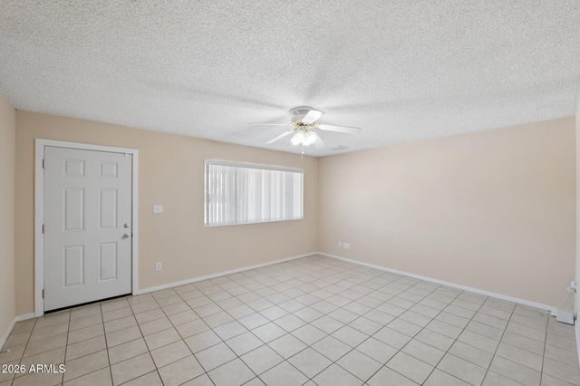 4613 W SUNNYSIDE Avenue, Glendale, AZ 85304