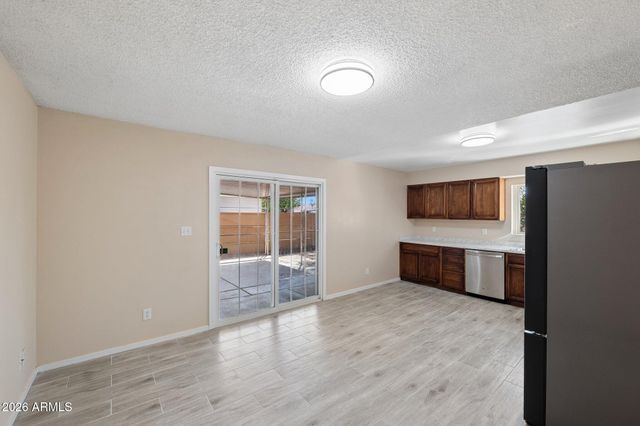 4613 W SUNNYSIDE Avenue, Glendale, AZ 85304