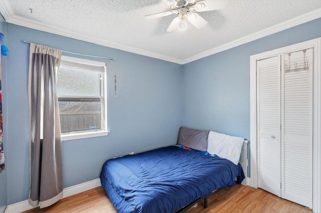 433 Overcrest Drive, Benbrook, TX 76126