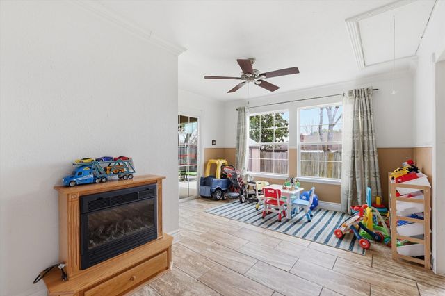 433 Overcrest Drive, Benbrook, TX 76126