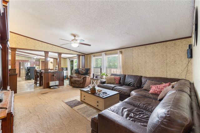 18015 Stout Mountain Road, Fayetteville, AR 72701