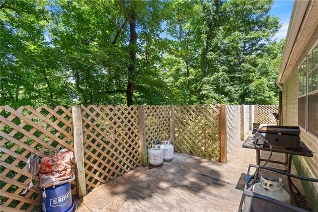 18015 Stout Mountain Road, Fayetteville, AR 72701