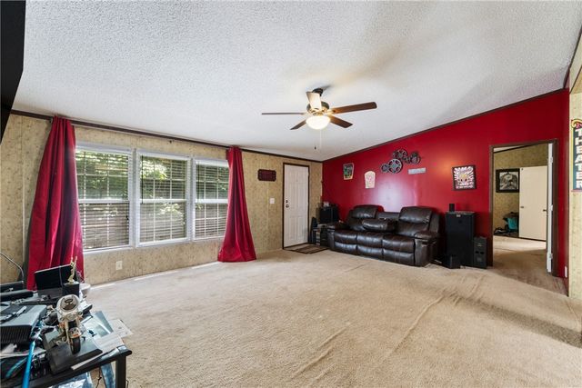 18015 Stout Mountain Road, Fayetteville, AR 72701