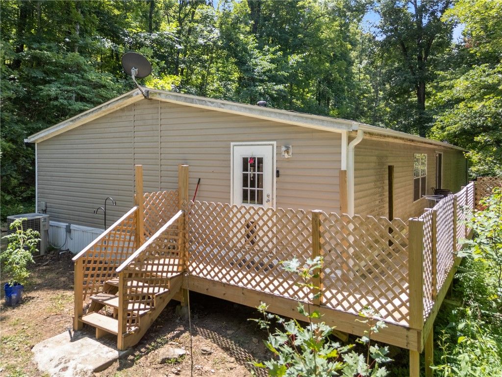 18015 Stout Mountain Road, Fayetteville, AR 72701