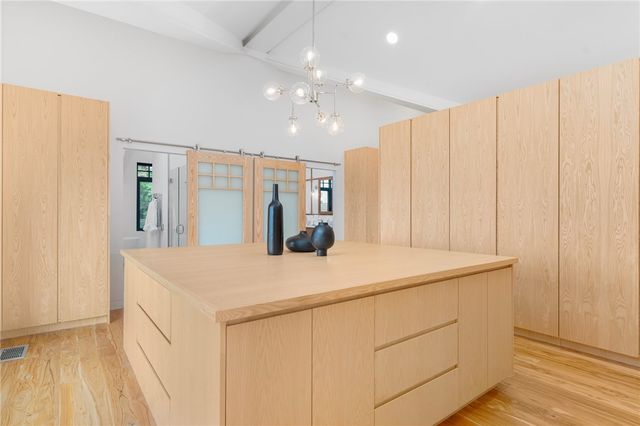 82 Nonquit Lane, Tiverton, RI 02878