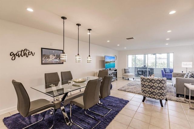 1255 E PEPPERTREE DRIVE 403, Sarasota, FL 34242