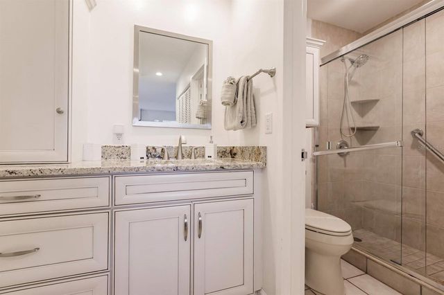 1255 E PEPPERTREE DRIVE 403, Sarasota, FL 34242