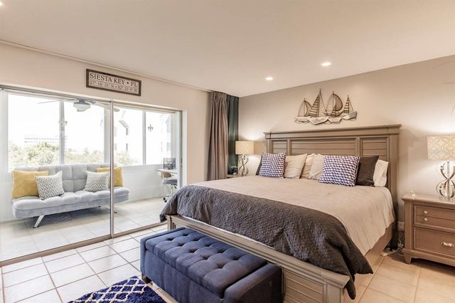 1255 E PEPPERTREE DRIVE 403, Sarasota, FL 34242