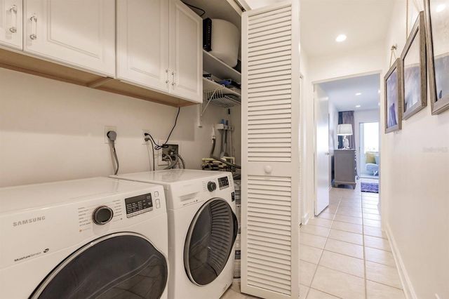 1255 E PEPPERTREE DRIVE 403, Sarasota, FL 34242