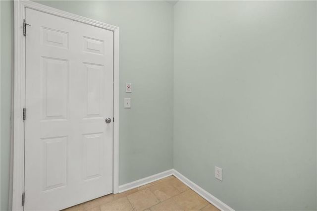 2324 Whiteoak SE Lane, Smyrna, GA 30080