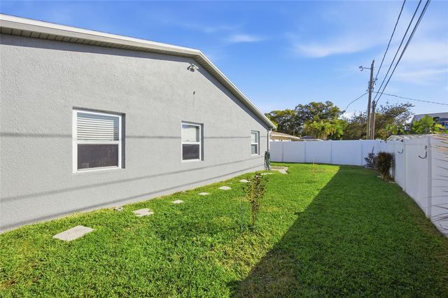 10812 60TH AVENUE, Seminole, FL 33772