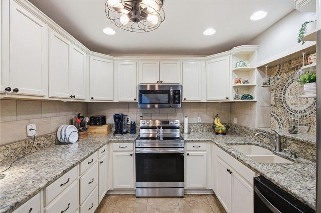 10812 60TH AVENUE, Seminole, FL 33772