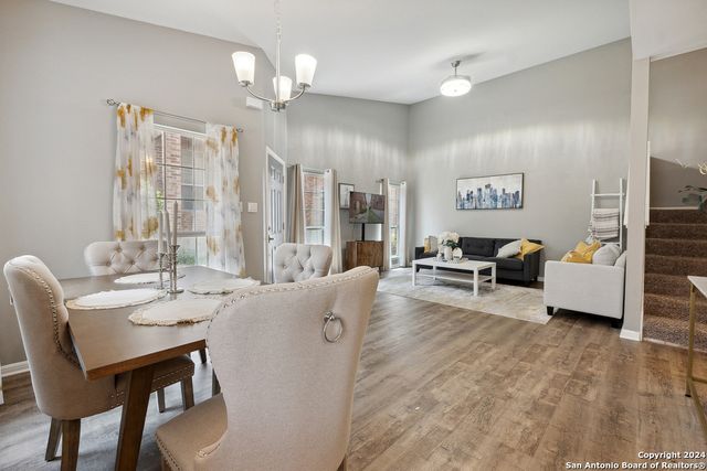 117 Chapel Hill Cir Unit 117, San Antonio, TX 78240