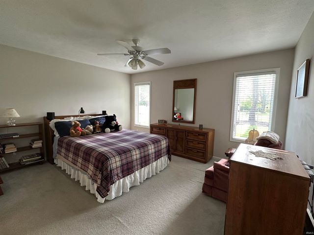 1642 Cobblestone Boulevard, Elkhart, IN 46514