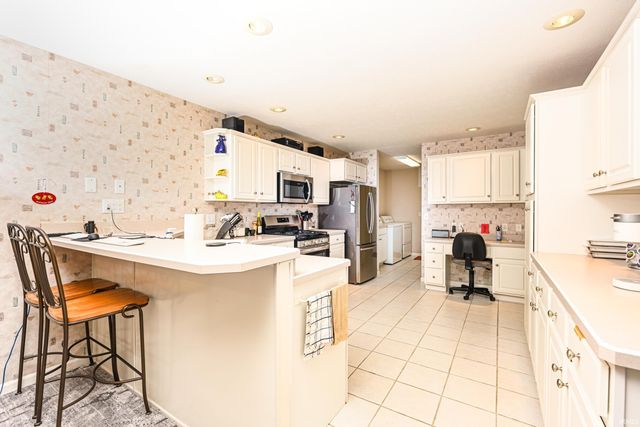 1642 Cobblestone Boulevard, Elkhart, IN 46514