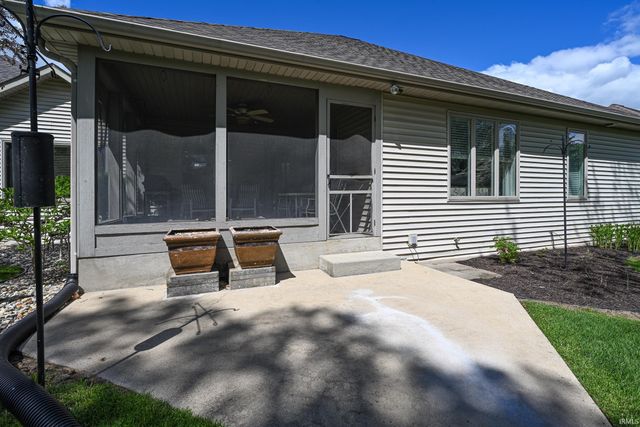 1642 Cobblestone Boulevard, Elkhart, IN 46514