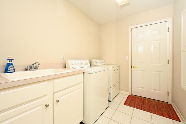 1642 Cobblestone Boulevard, Elkhart, IN 46514