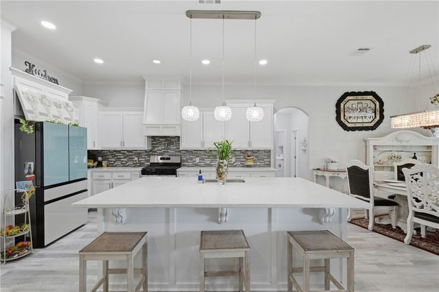 3553 North Country Drive, Bryan, TX 77808