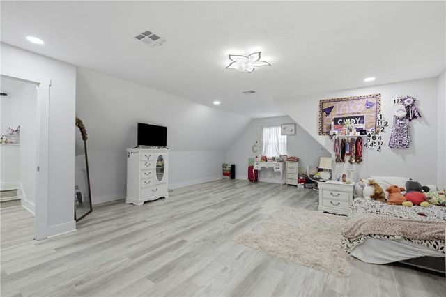 3553 North Country Drive, Bryan, TX 77808