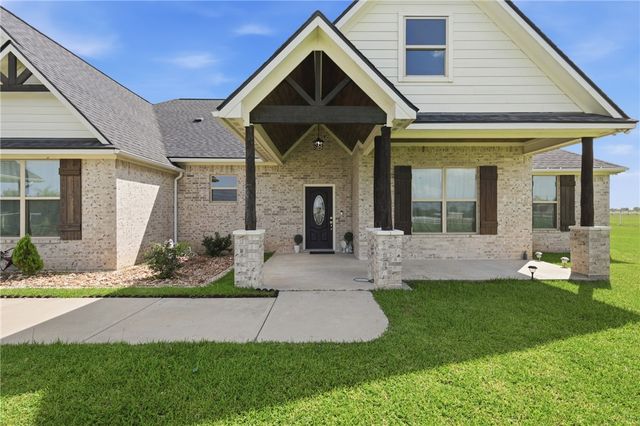 3553 North Country Drive, Bryan, TX 77808