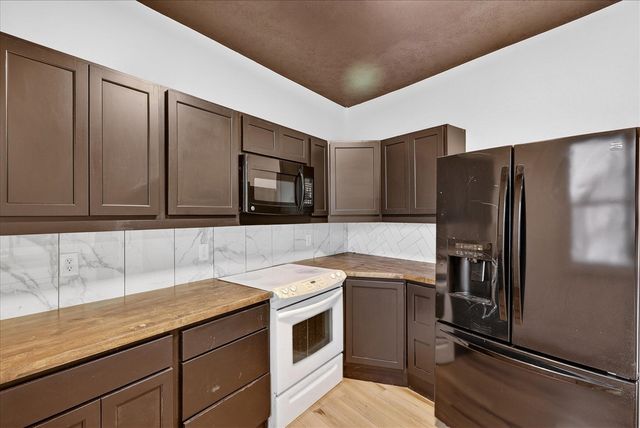 934 Butterworth Street, Grand Rapids, MI 49504