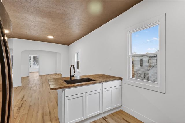934 Butterworth Street, Grand Rapids, MI 49504