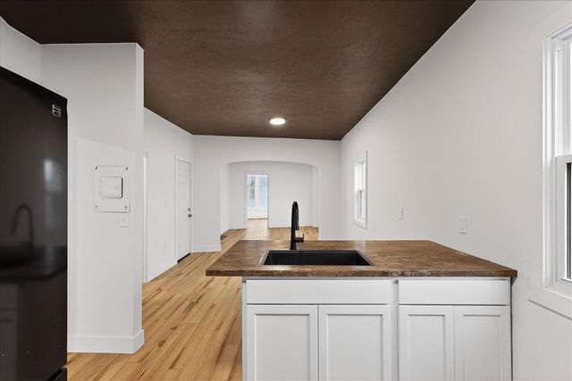 934 Butterworth Street, Grand Rapids, MI 49504