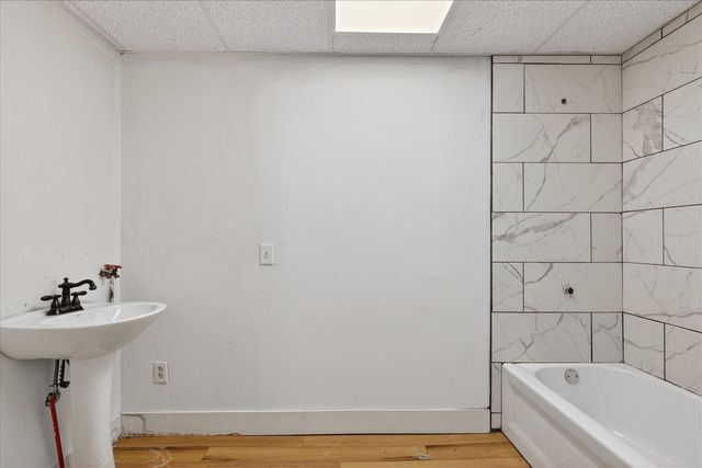 934 Butterworth Street, Grand Rapids, MI 49504