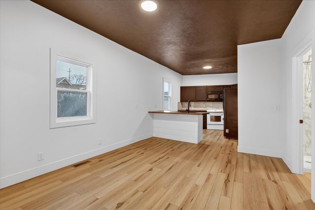 934 Butterworth Street, Grand Rapids, MI 49504