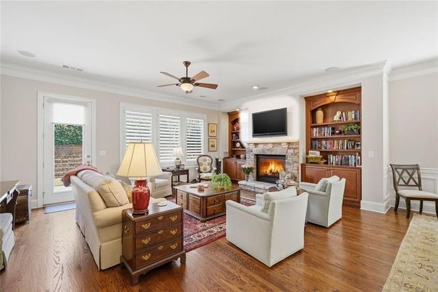 306 Lakeside Trace, Canton, GA 30115