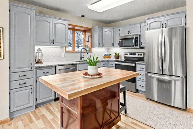 21857 Iden Avenue Place N, Forest Lake, MN 55025