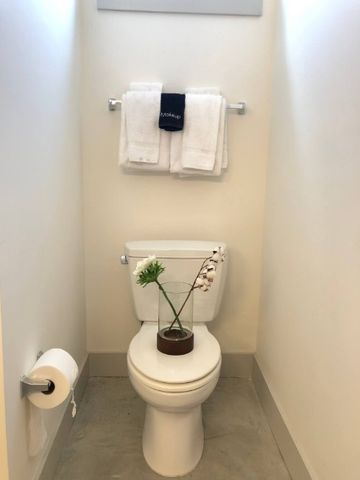 376 Herron Dr Apt 5, Nashville, TN 37210